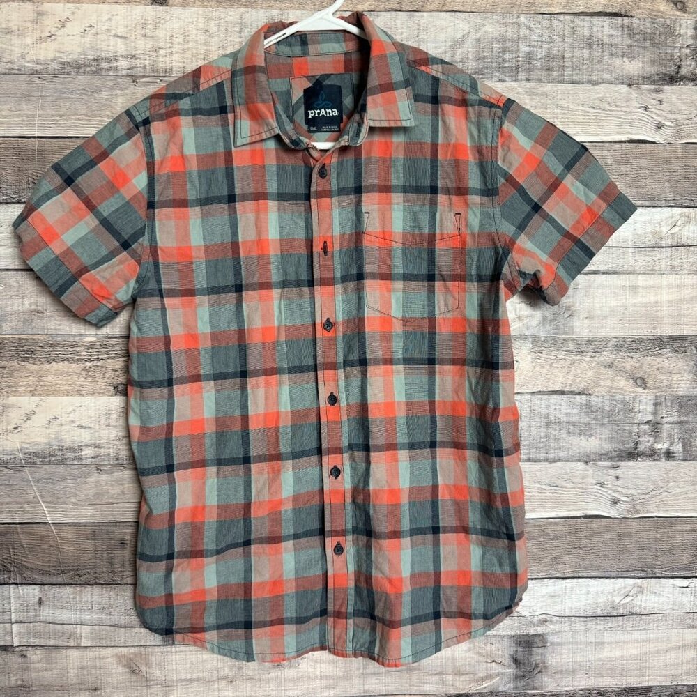 Prana Shirt Mens Small Gray Plaid Button Up Short Sleeve Casual Modern Outdoors